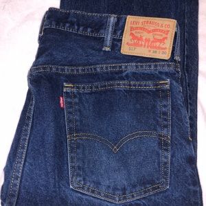 LEVI’S 517  38 X 30 BOOT CUT JEANS